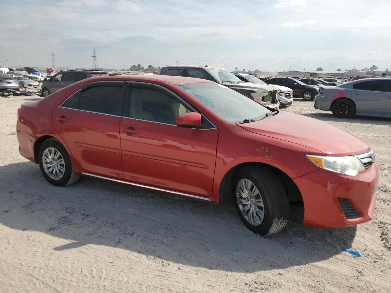 2014 Toyota Camry L VIN: 4T4BF1FK5ER360100 Lot: 76692594