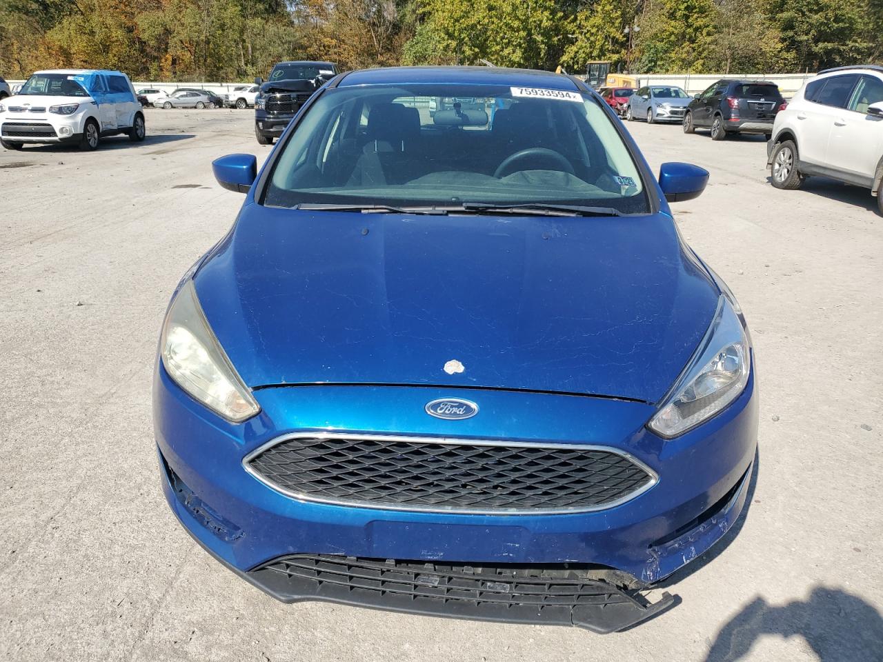 VIN 1FADP3K25JL315556 2018 FORD FOCUS no.5