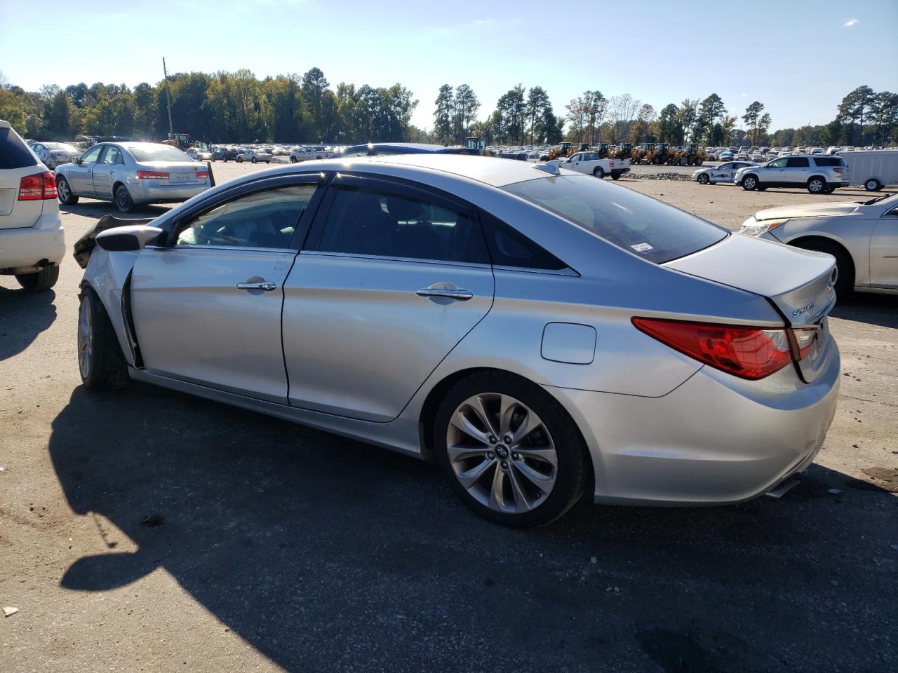 2012 Hyundai Sonata - Image 2