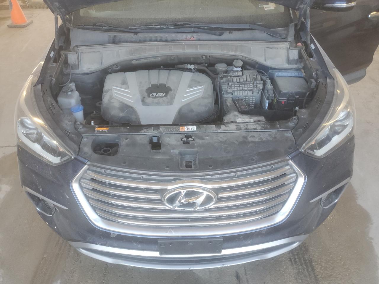 KM8SN4HF8JU257875 2018 Hyundai Santa Fe Se