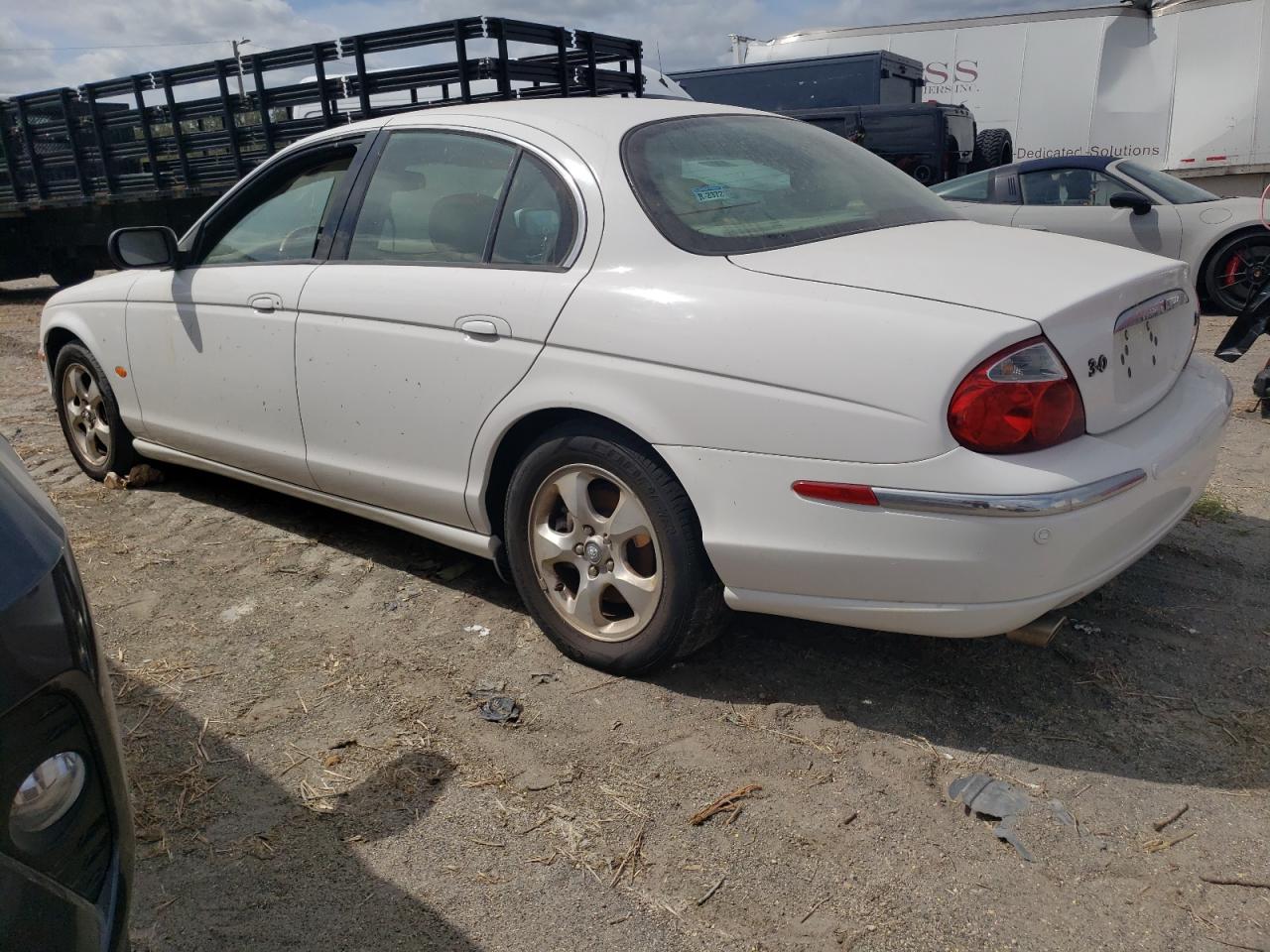 2002 Jaguar S-Type - Image 2