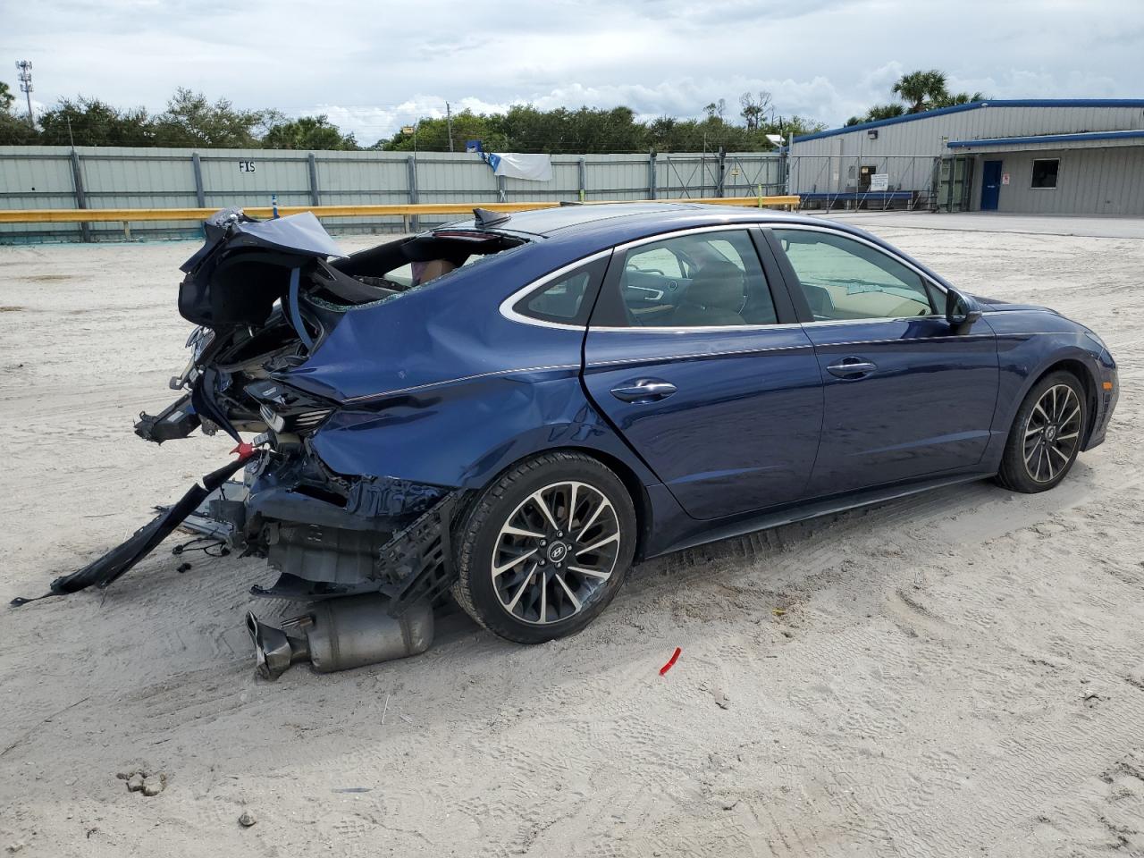 2021 Hyundai Sonata - Image 3