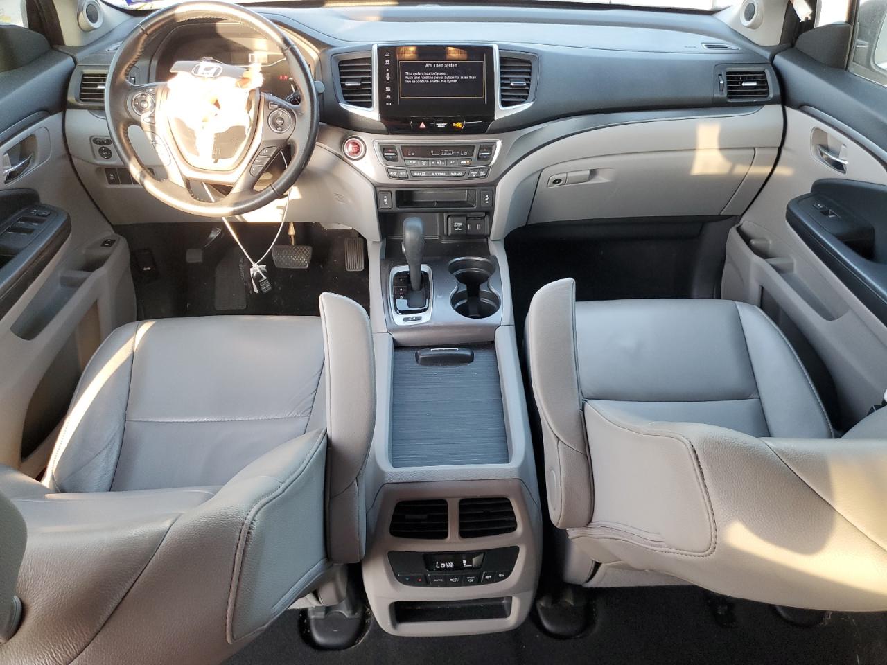 2017 Honda Pilot - Image 8