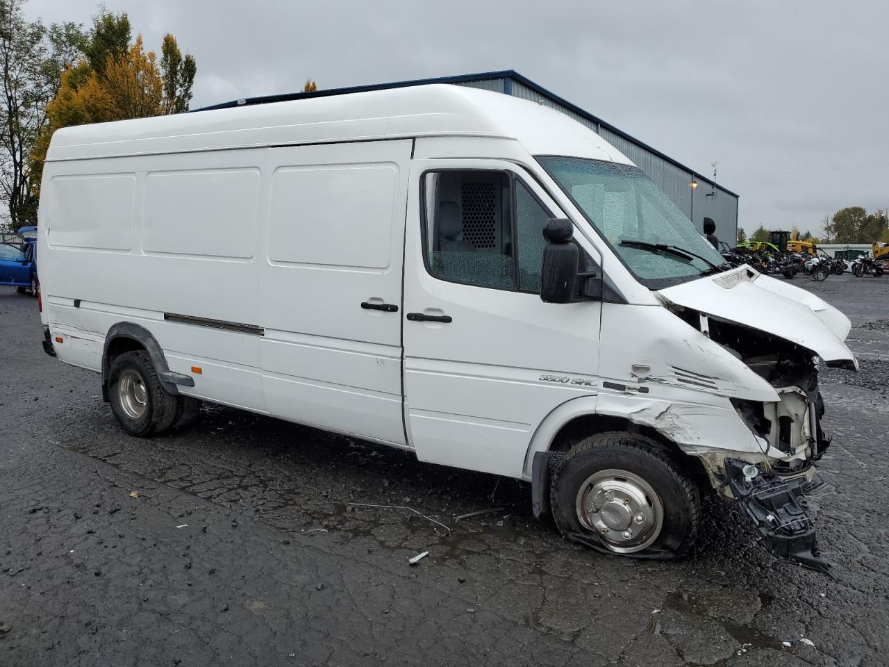 2004 Dodge Sprinter - Image 4