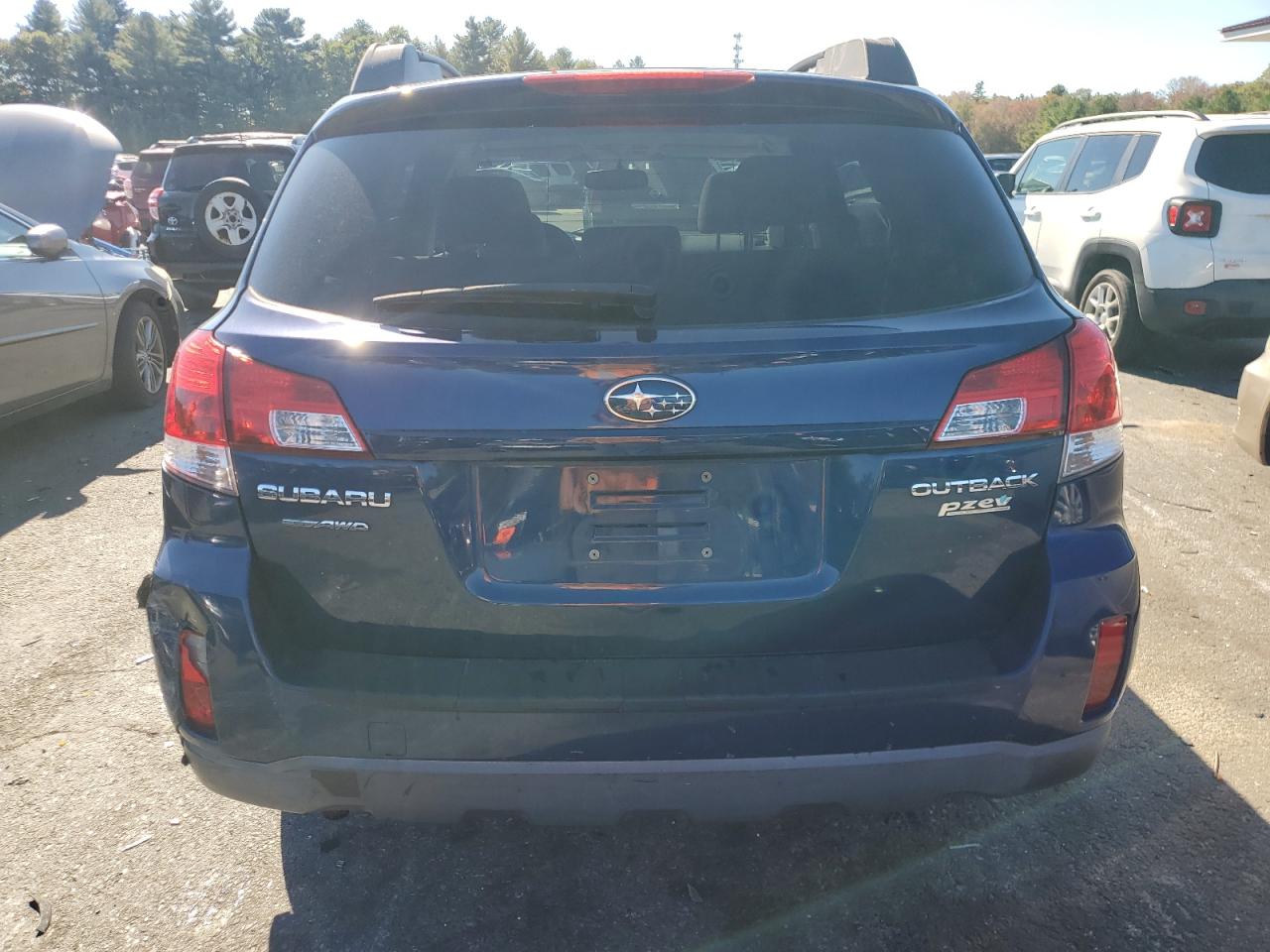 2010 Subaru Outback - Image 6