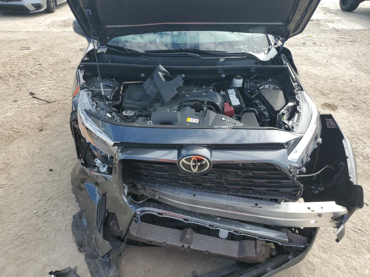 2T3H1RFVXPC229879 2023 Toyota Rav4 Le