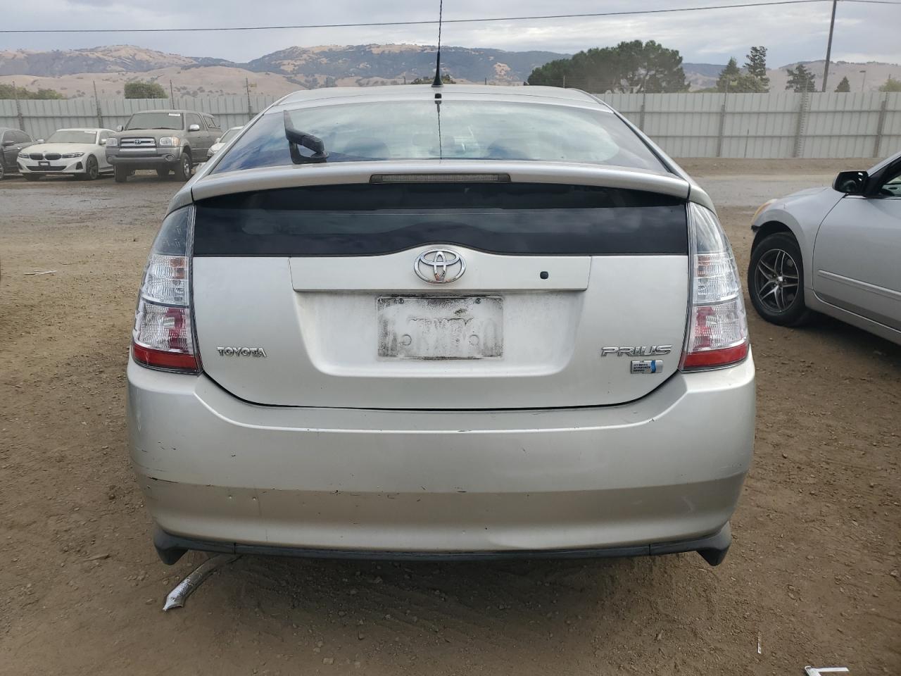 2004 Toyota Prius - Image 6