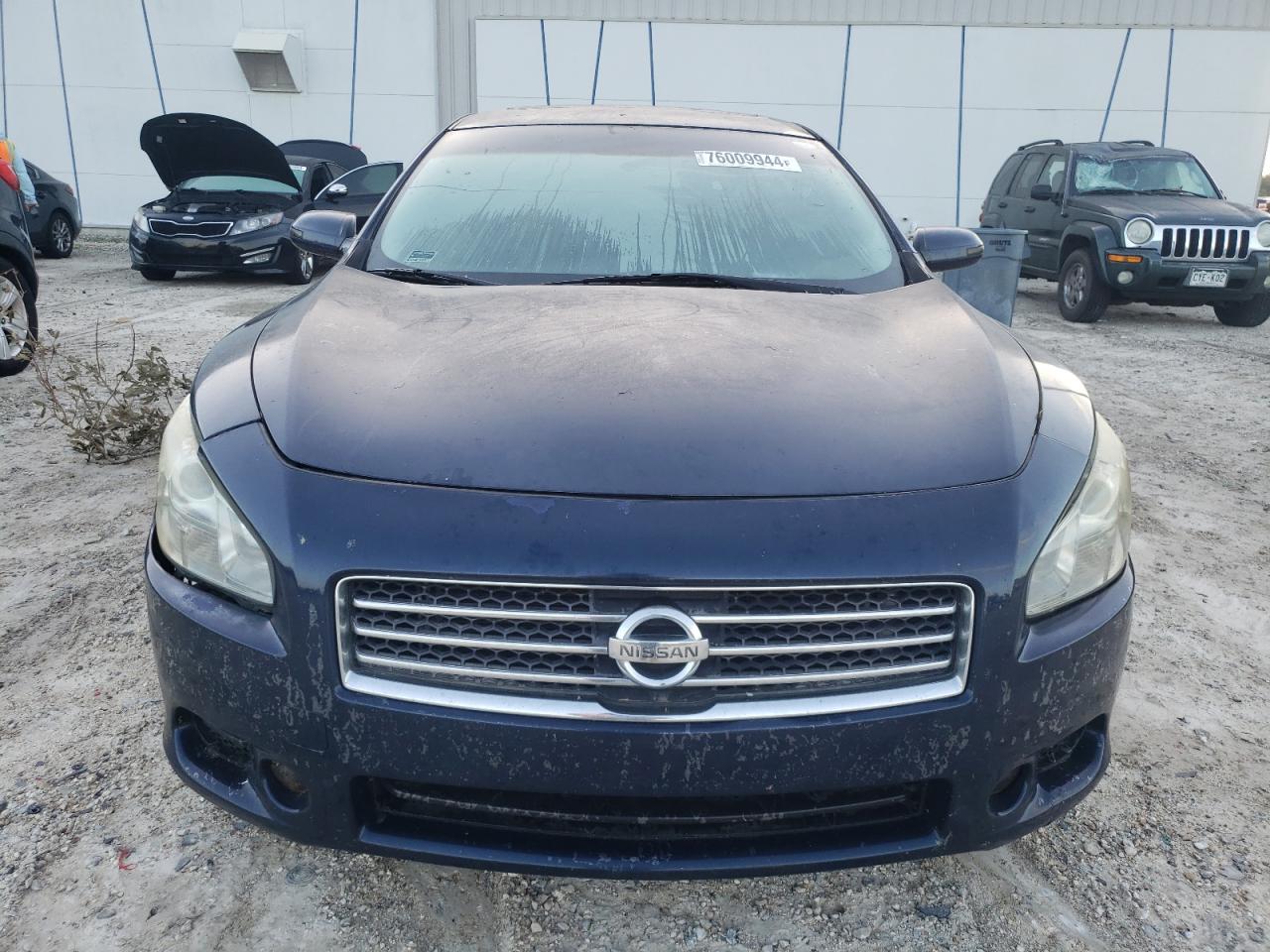 2010 Nissan Maxima - Image 5
