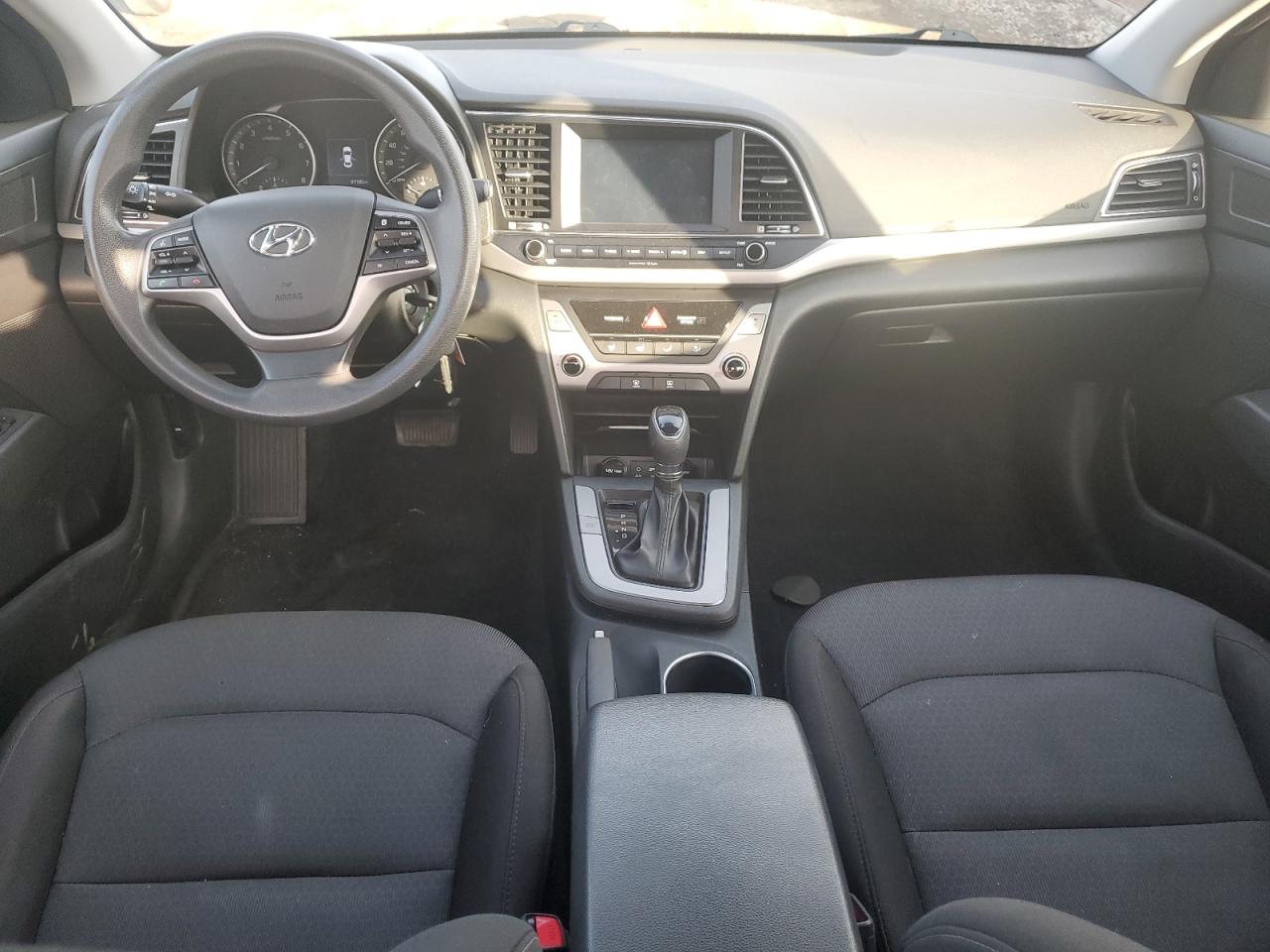 2018 Hyundai Elantra - Image 8