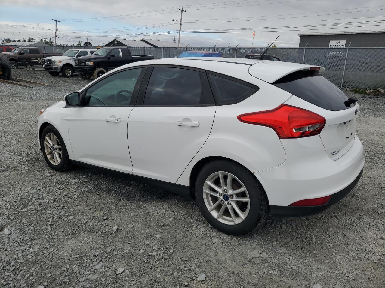 1FADP3K27FL272491 2015 FORD FOCUS - Image 2