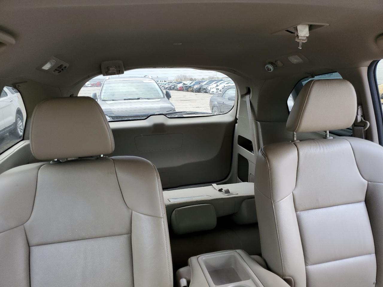 2014 Honda Odyssey - Image 10