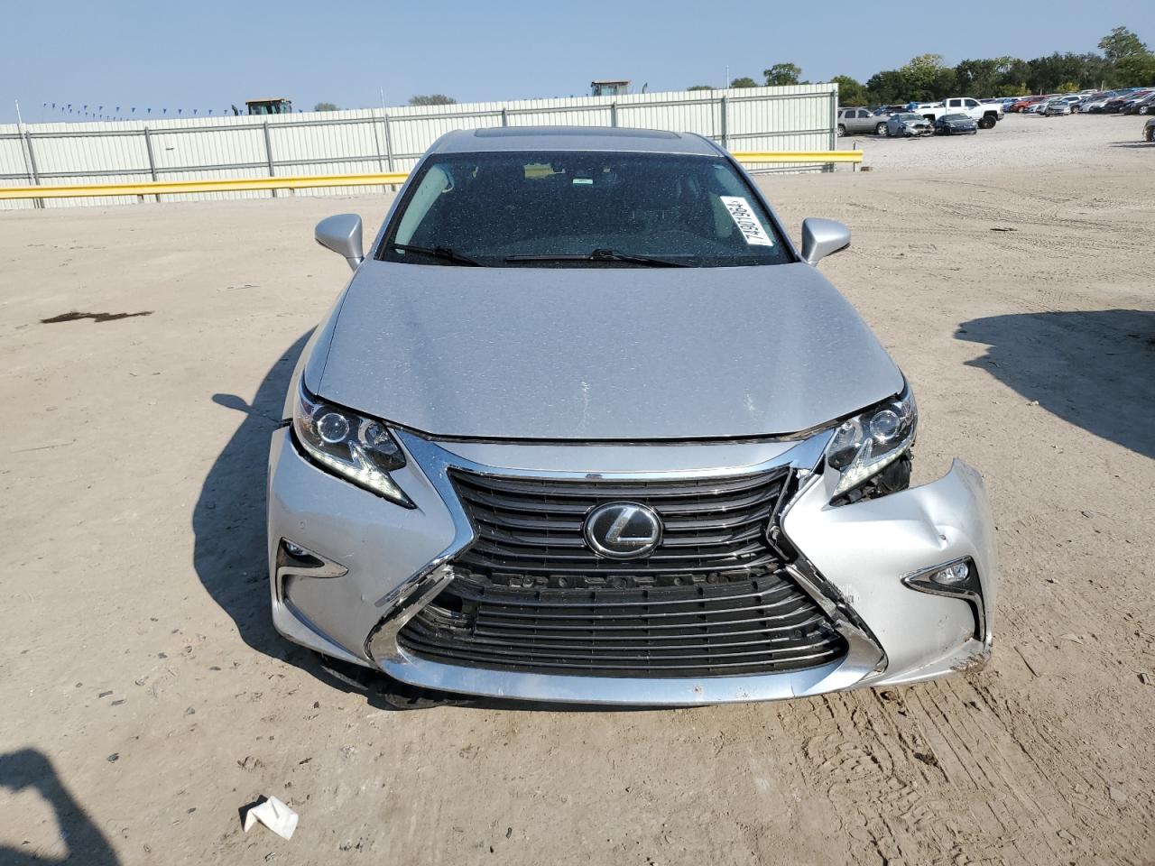 2018 Lexus ES - Image 5