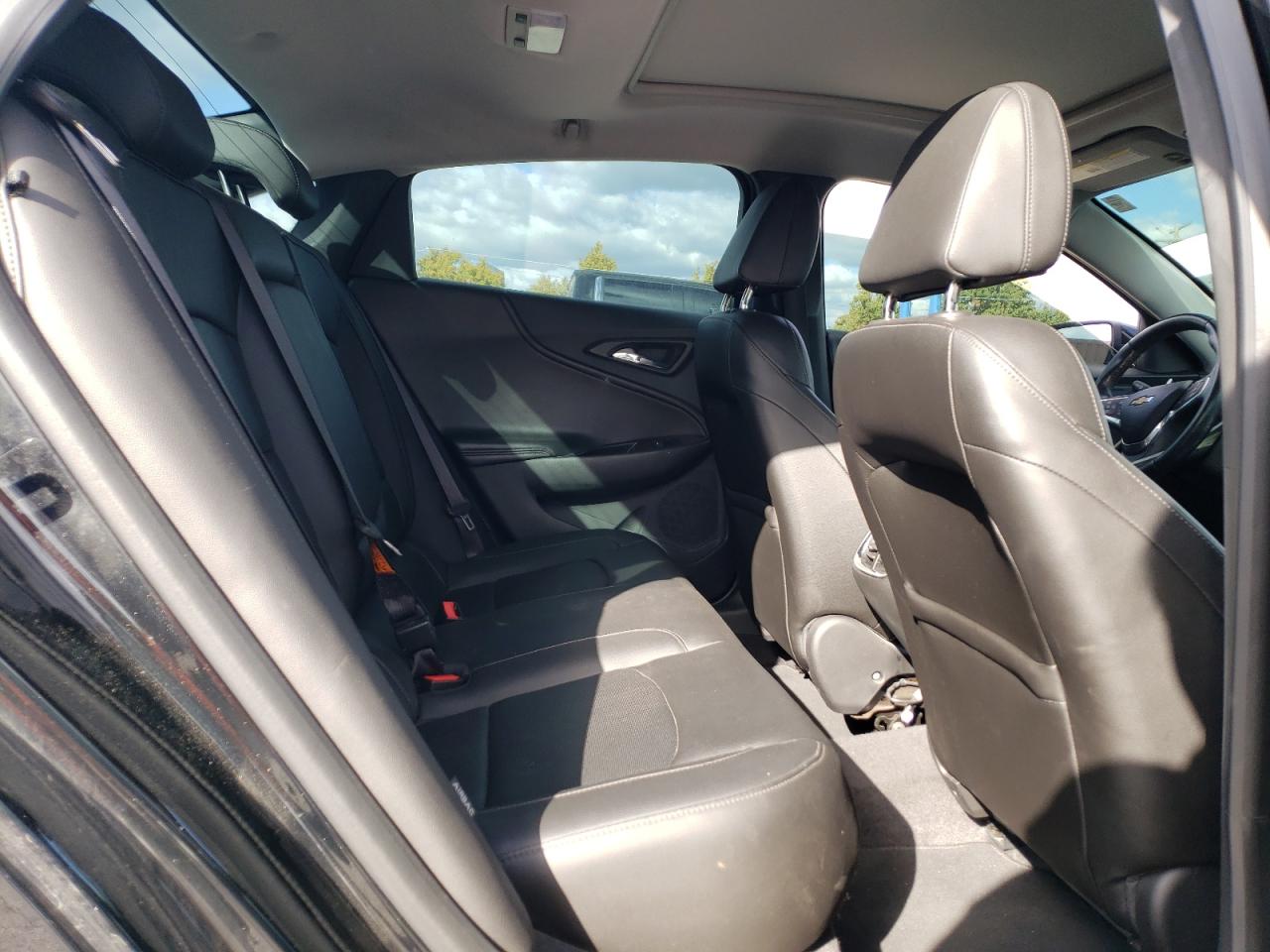 2016 Chevrolet Malibu - Image 10