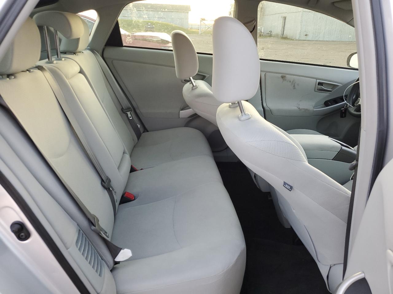 2012 Toyota Prius - Image 10