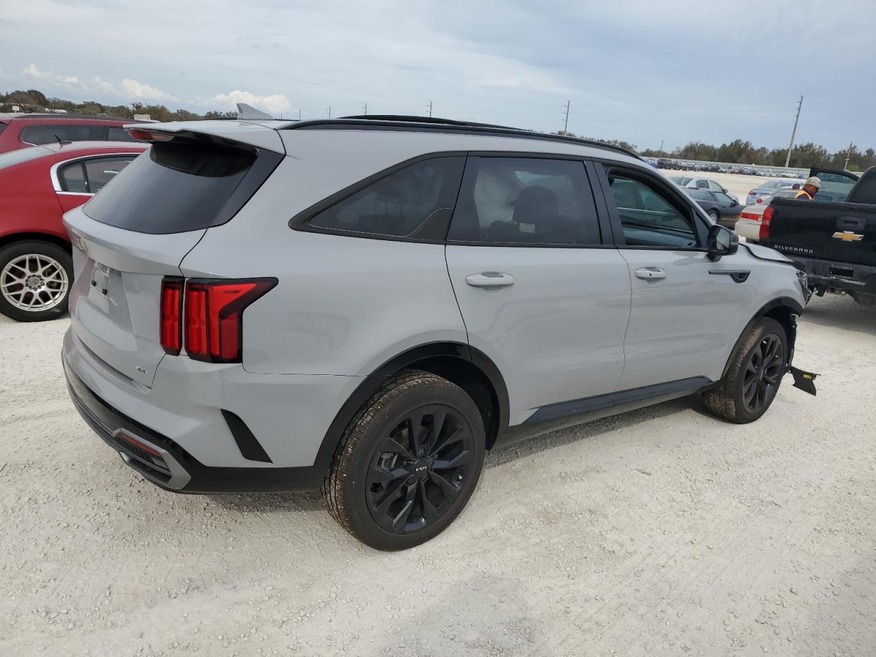 2023 Kia Sorento - Image 3