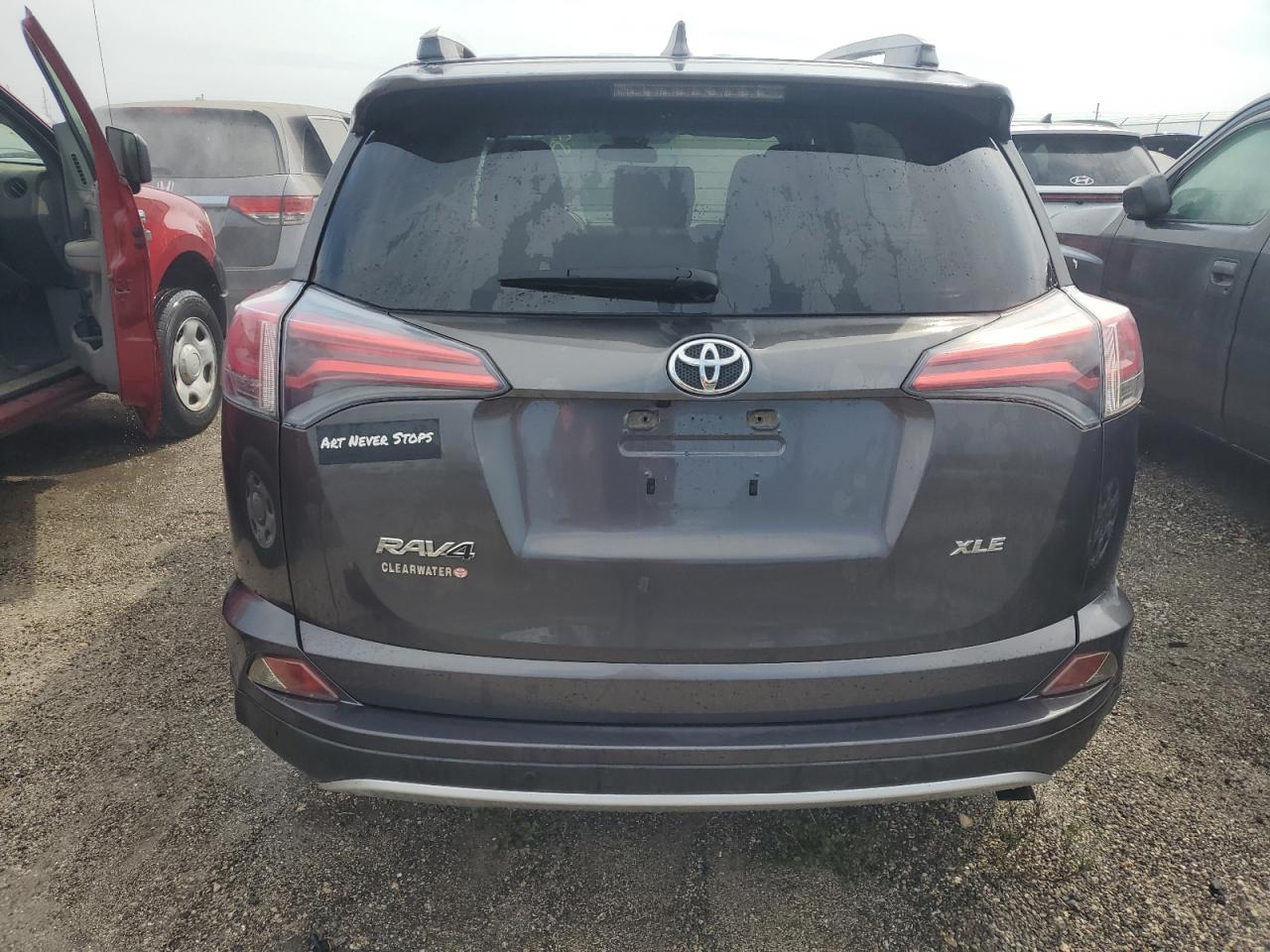 VIN JTMWFREVXGJ091915 2016 TOYOTA RAV4 no.6