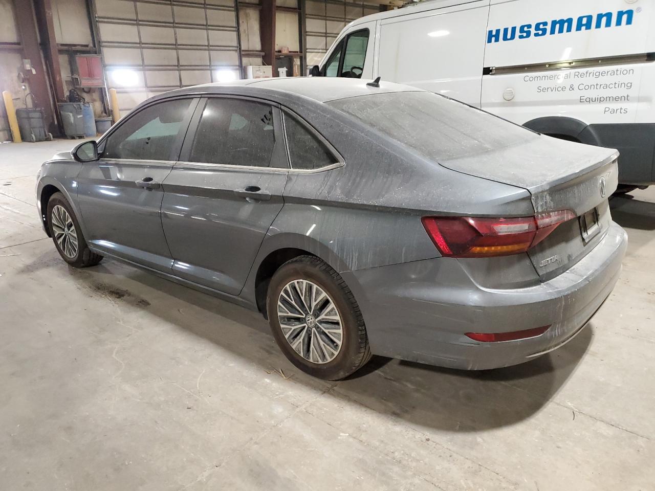 2019 Volkswagen Jetta - Image 2