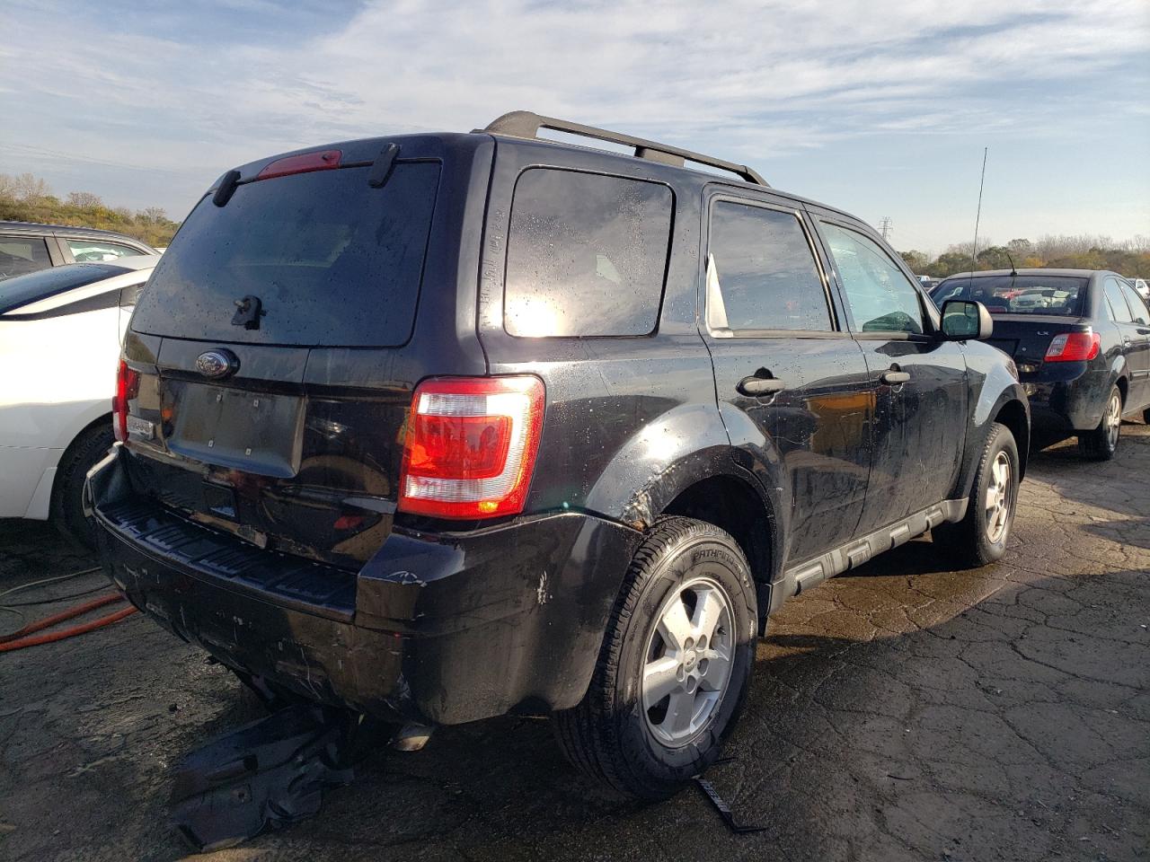 2010 Ford Escape - Image 3