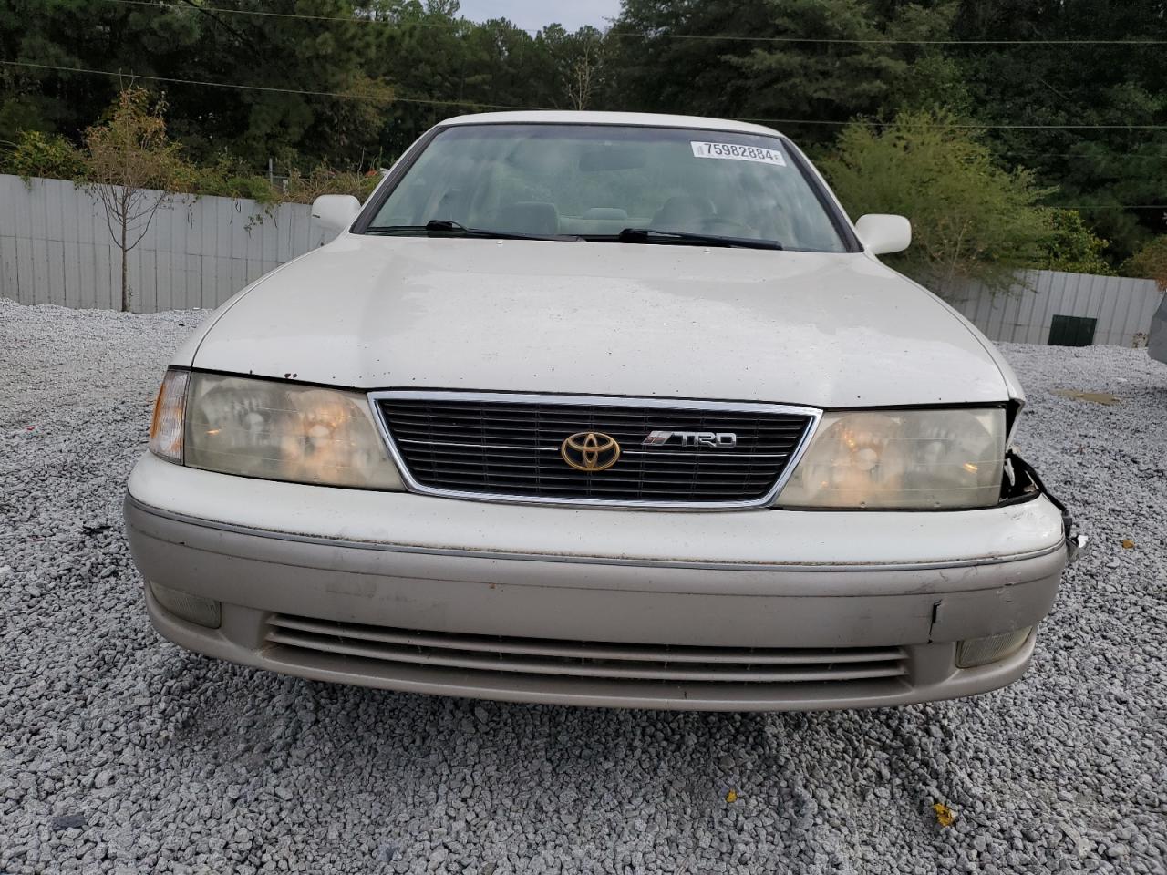1999 Toyota Avalon - Image 5