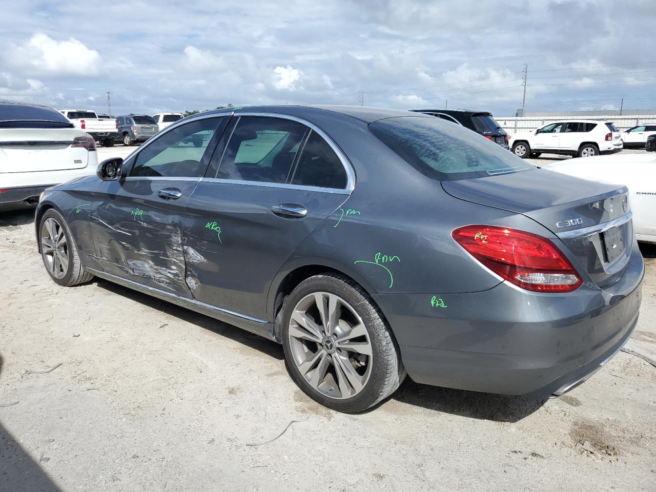 WDDWF4JB1JR349560 2018 MERCEDES-BENZ C CLASS - Image 2