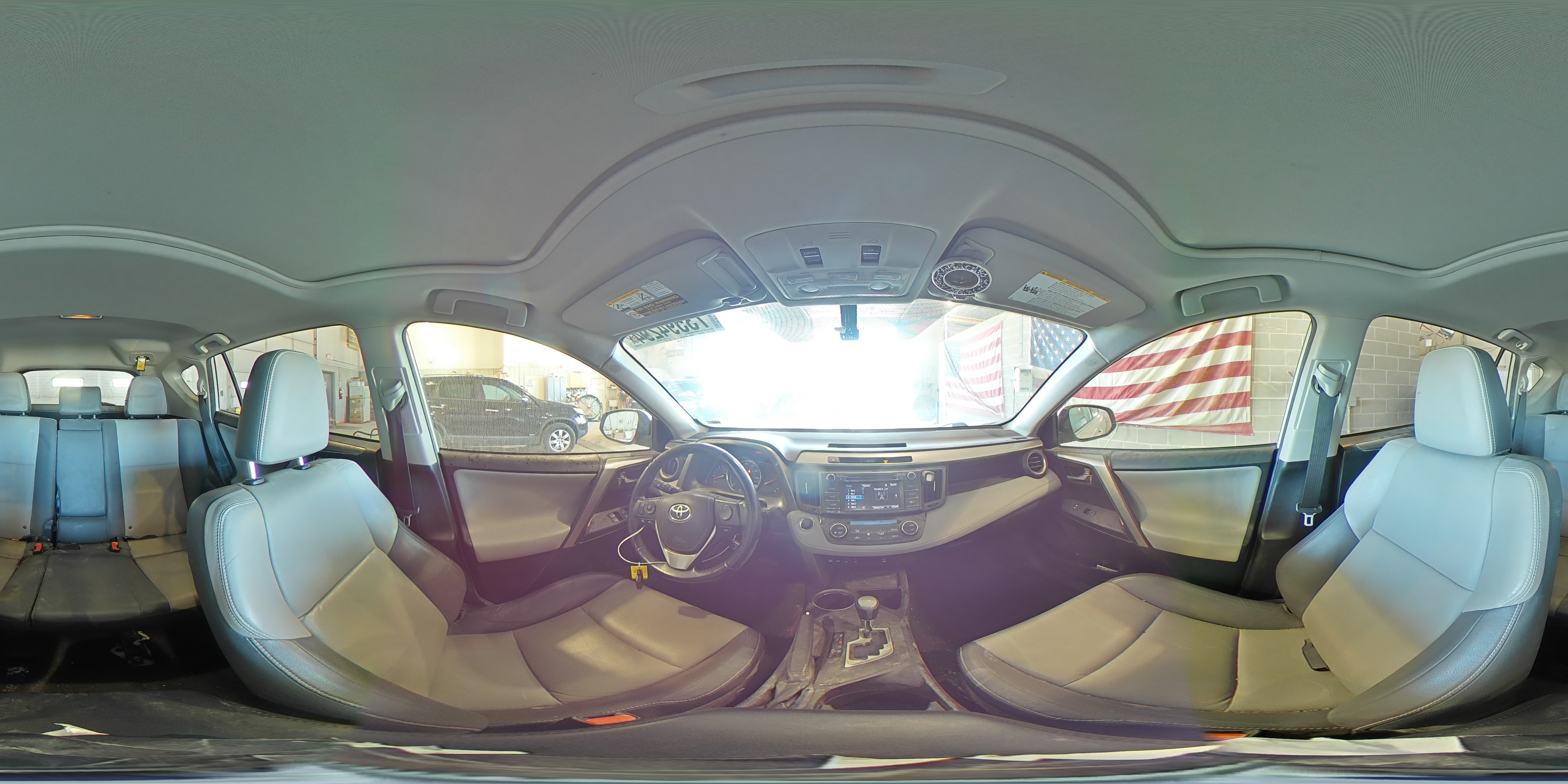 2015 Toyota RAV 4 - Image 14