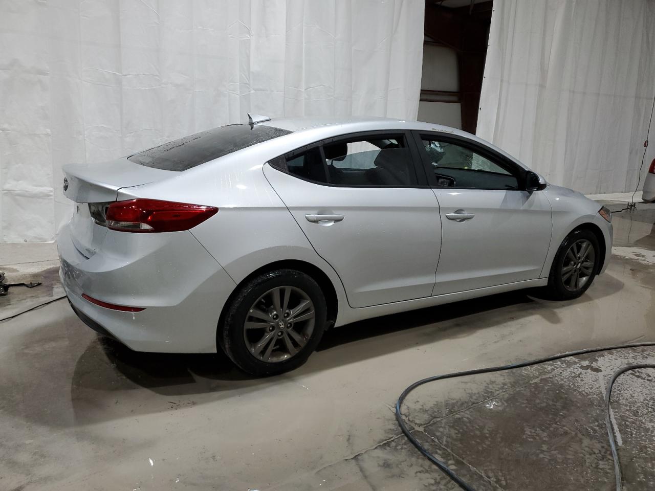 2018 Hyundai Elantra - Image 3