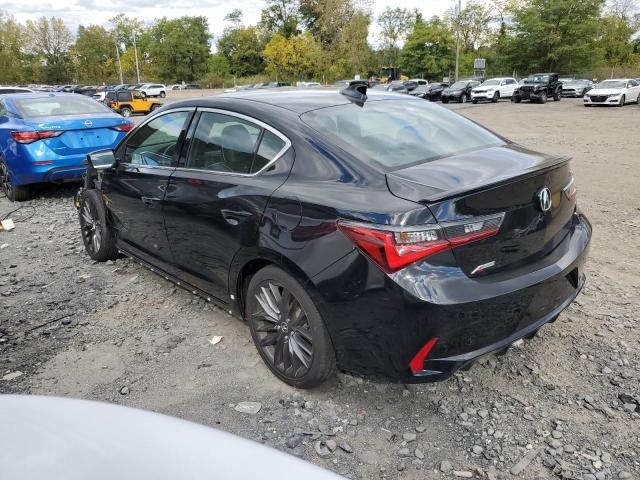 19UDE2F88NA006031 Acura ILX PREMIU 2