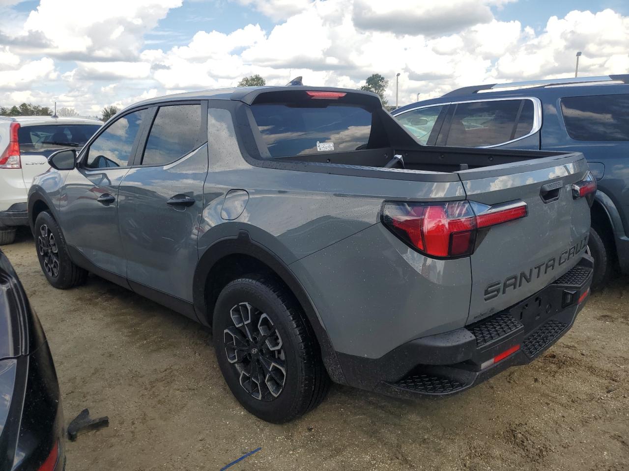 2024 Hyundai Santa Cruz - Image 2
