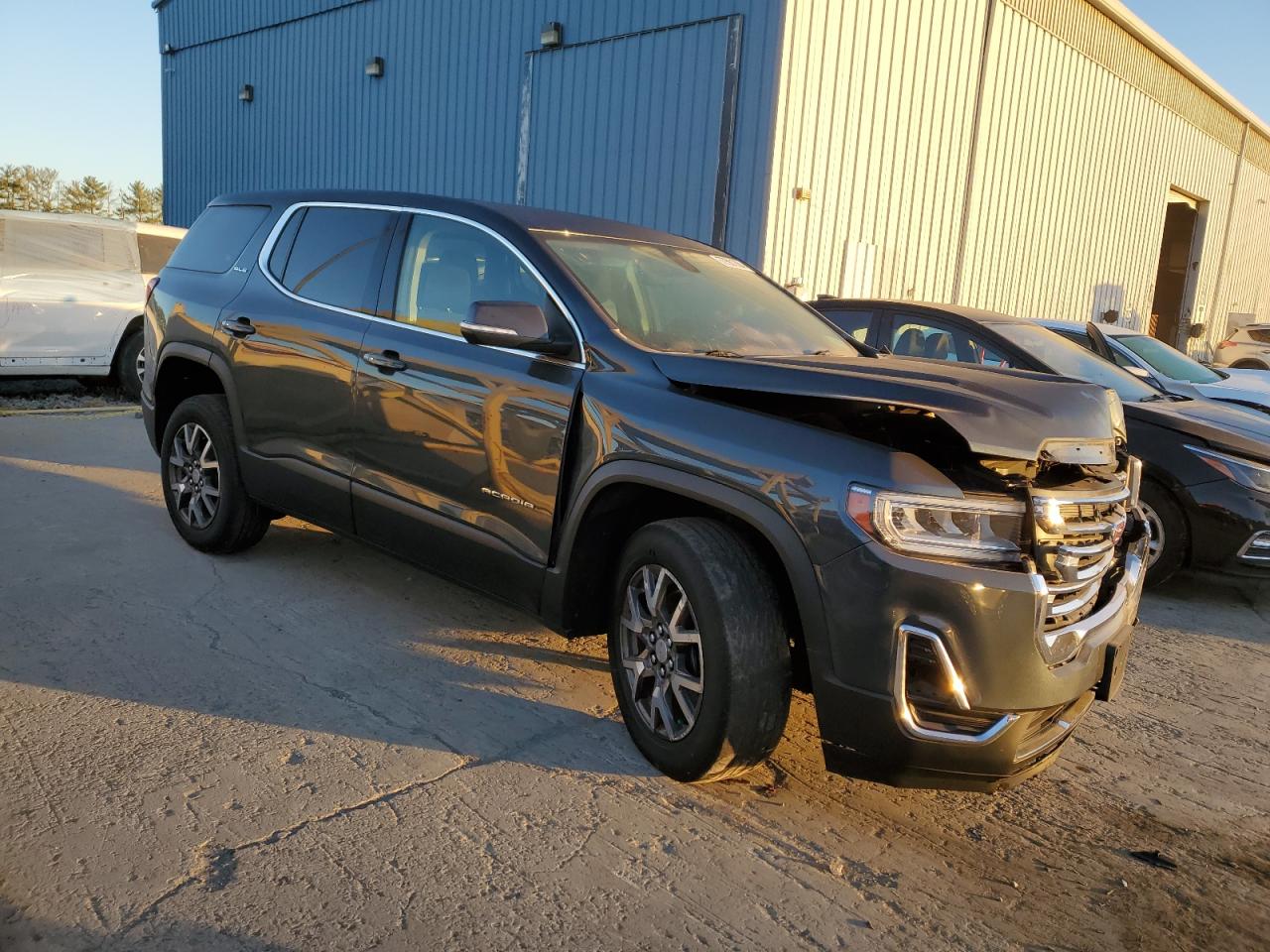 2020 GMC Acadia - Image 4