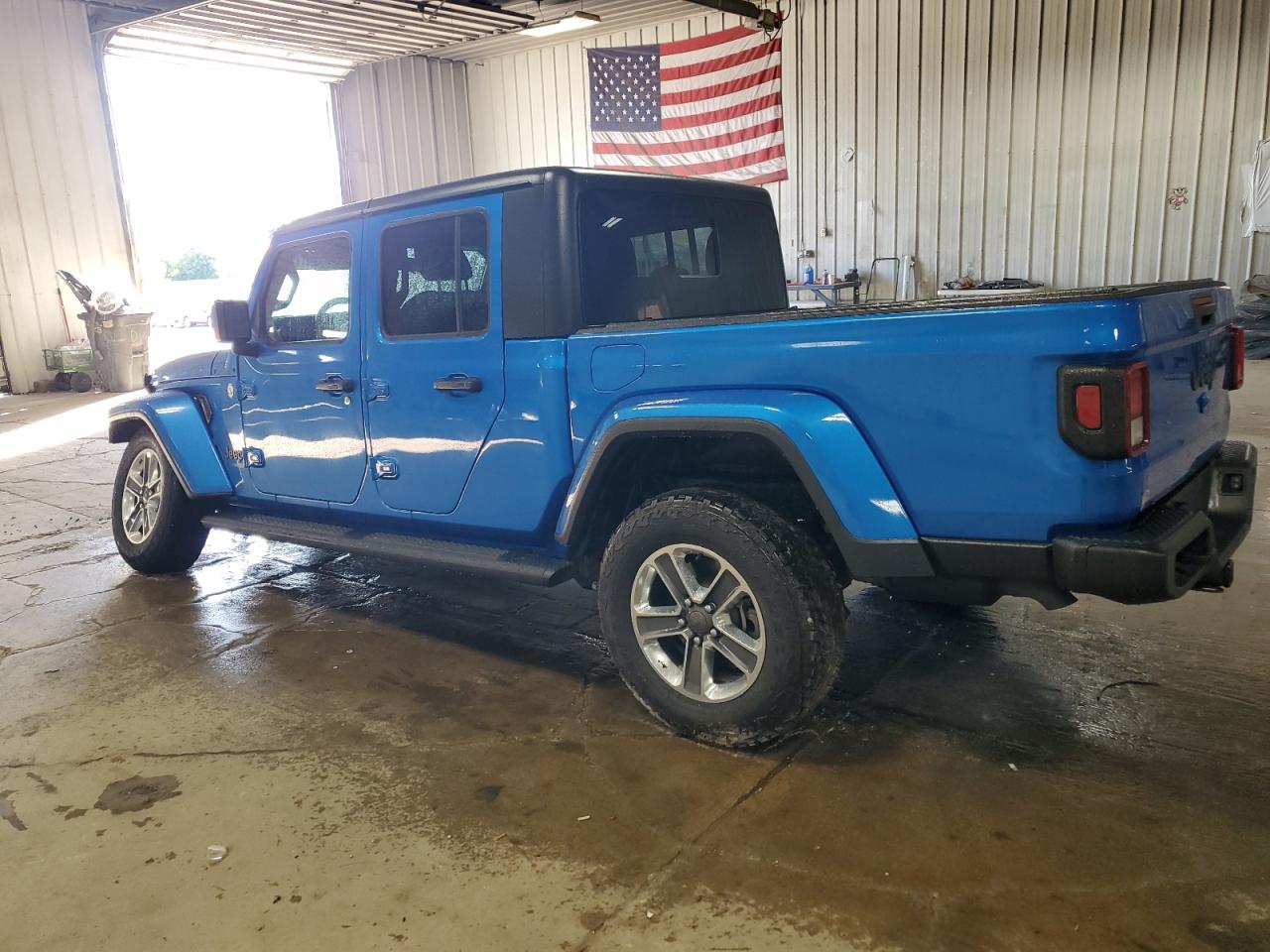 2021 Jeep Gladiator - Image 2