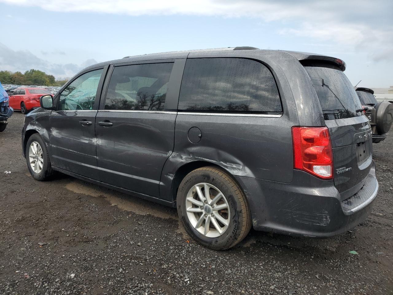 2018 Dodge Caravan - Image 2