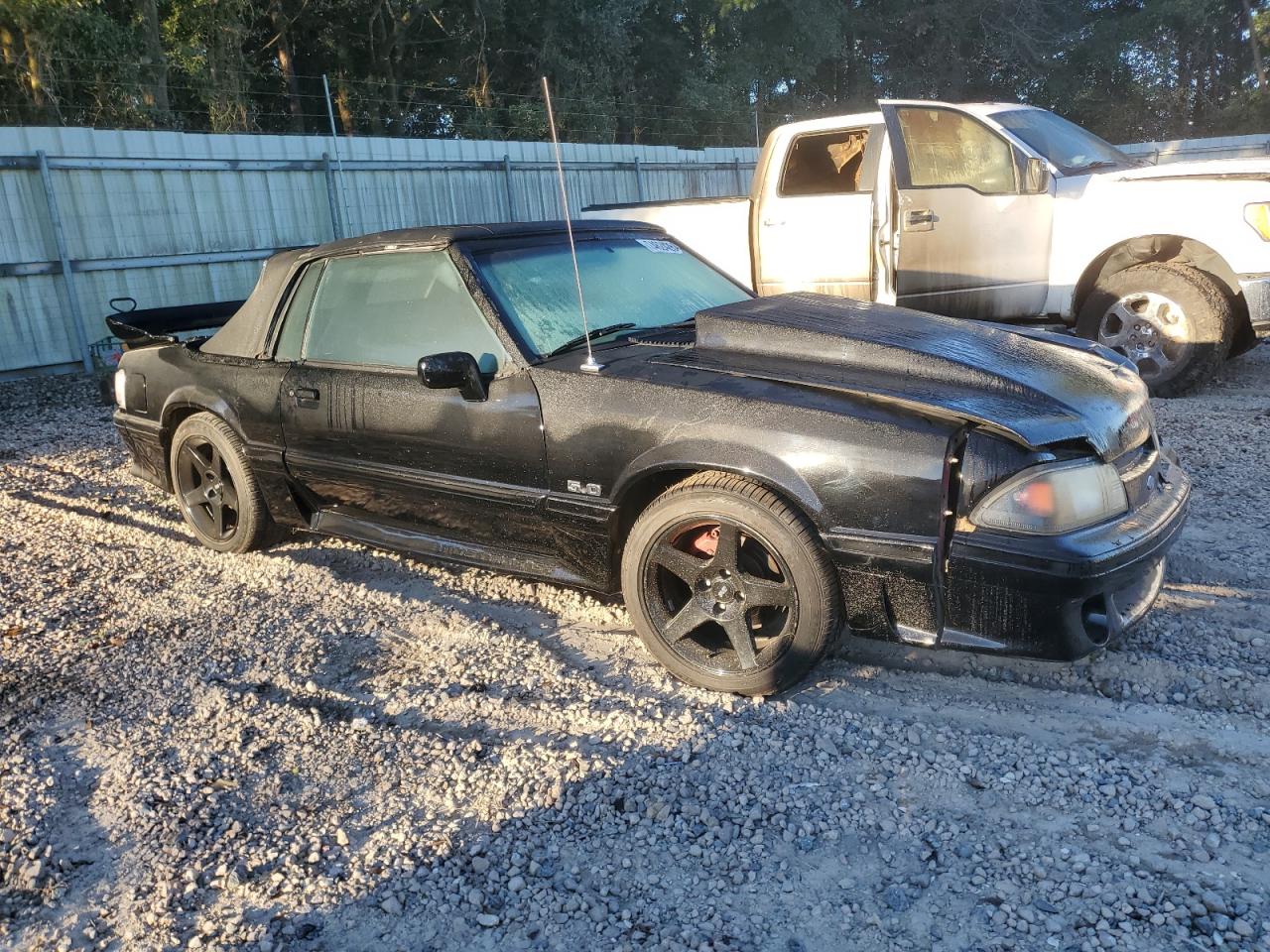 1989 Ford Mustang - Image 4