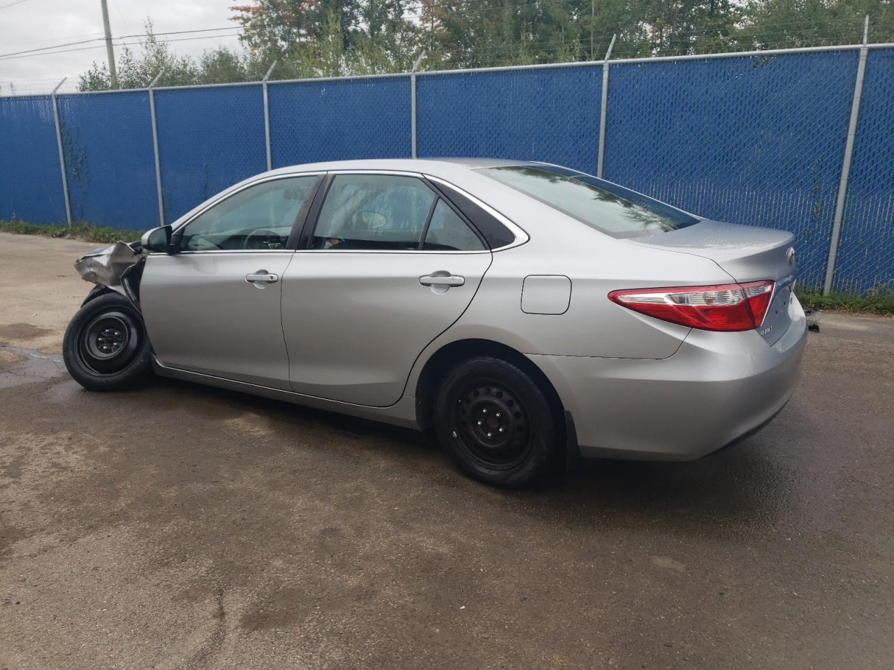 4T1BF1FK5HU766098 2017 TOYOTA CAMRY - Image 2