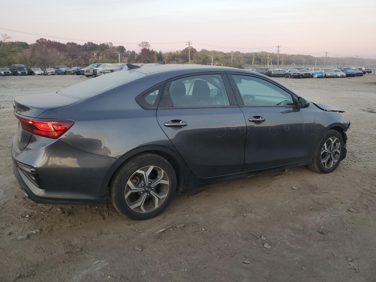 2021 Kia Forte - Image 3