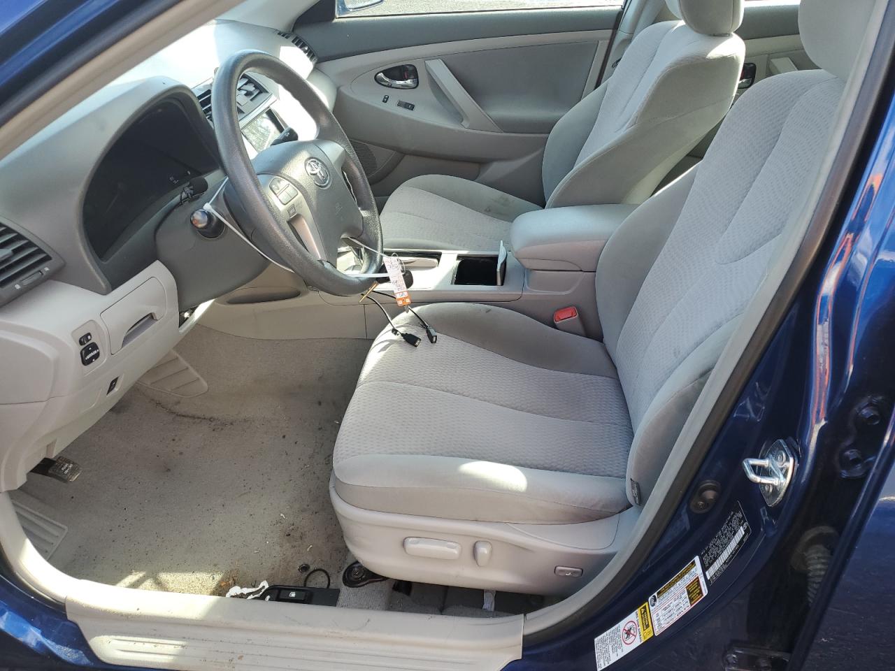 2010 Toyota Camry - Image 7