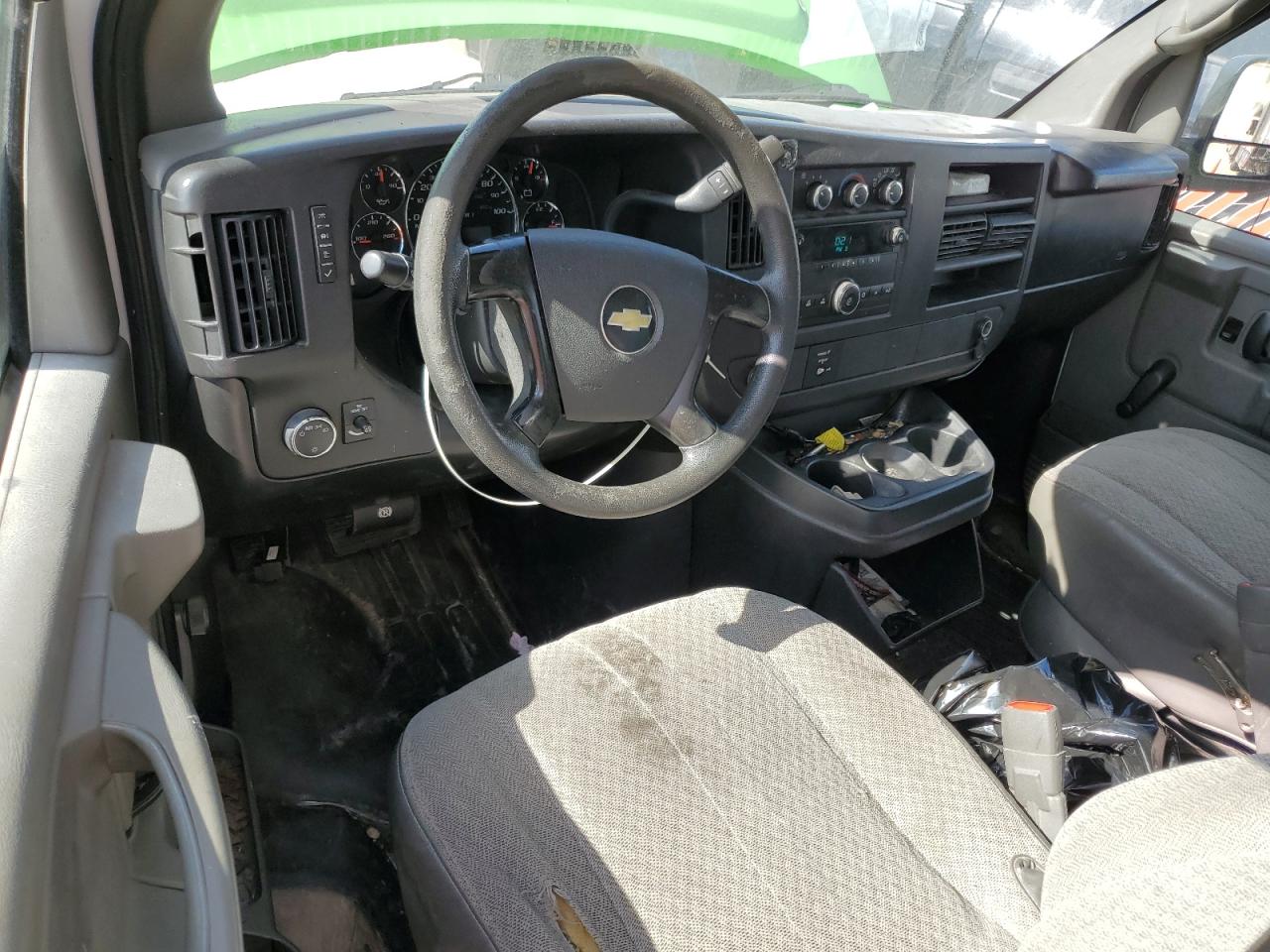 2010 Chevrolet Express - Image 8