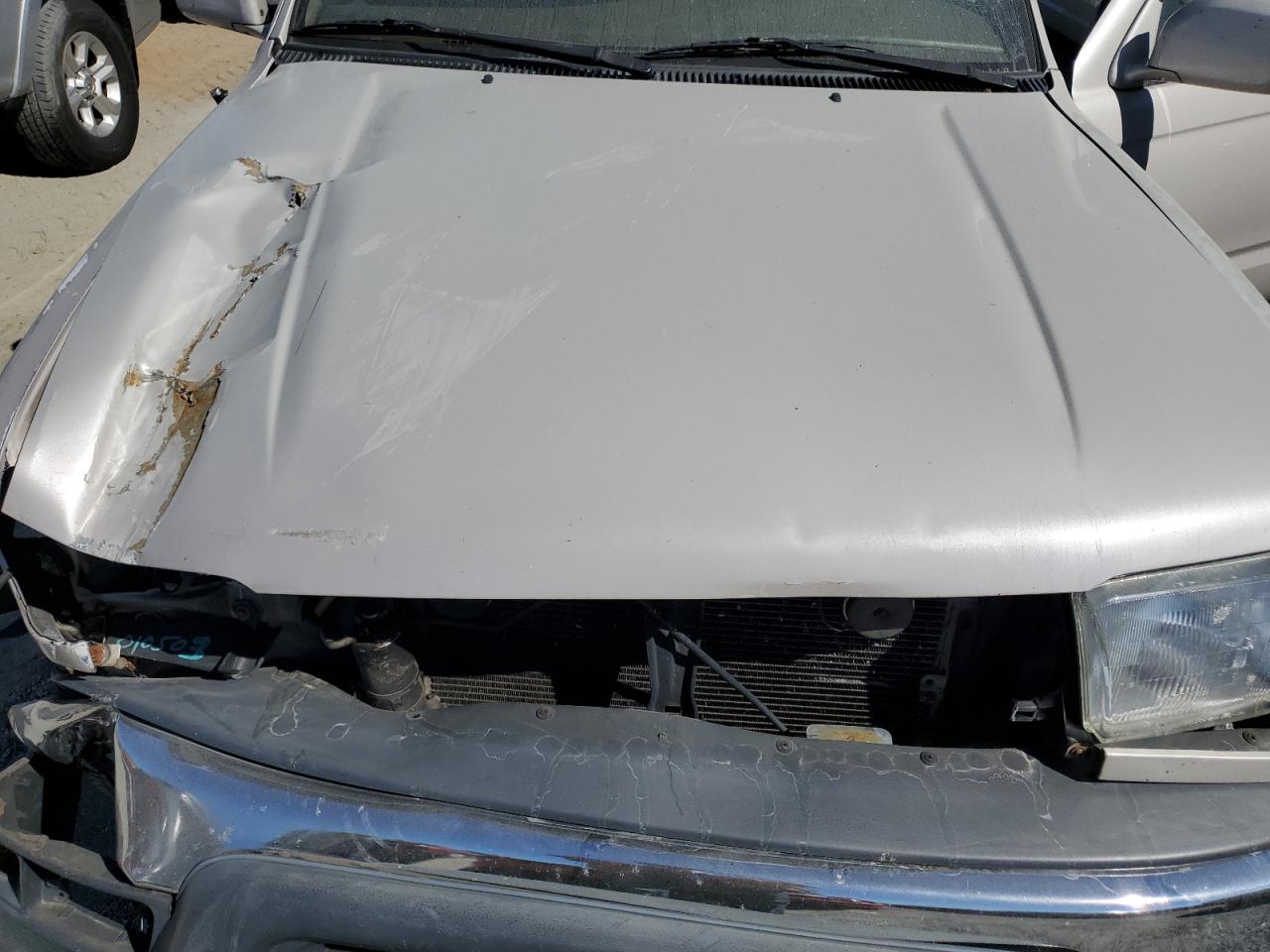 2000 Toyota 4Runner - Image 11