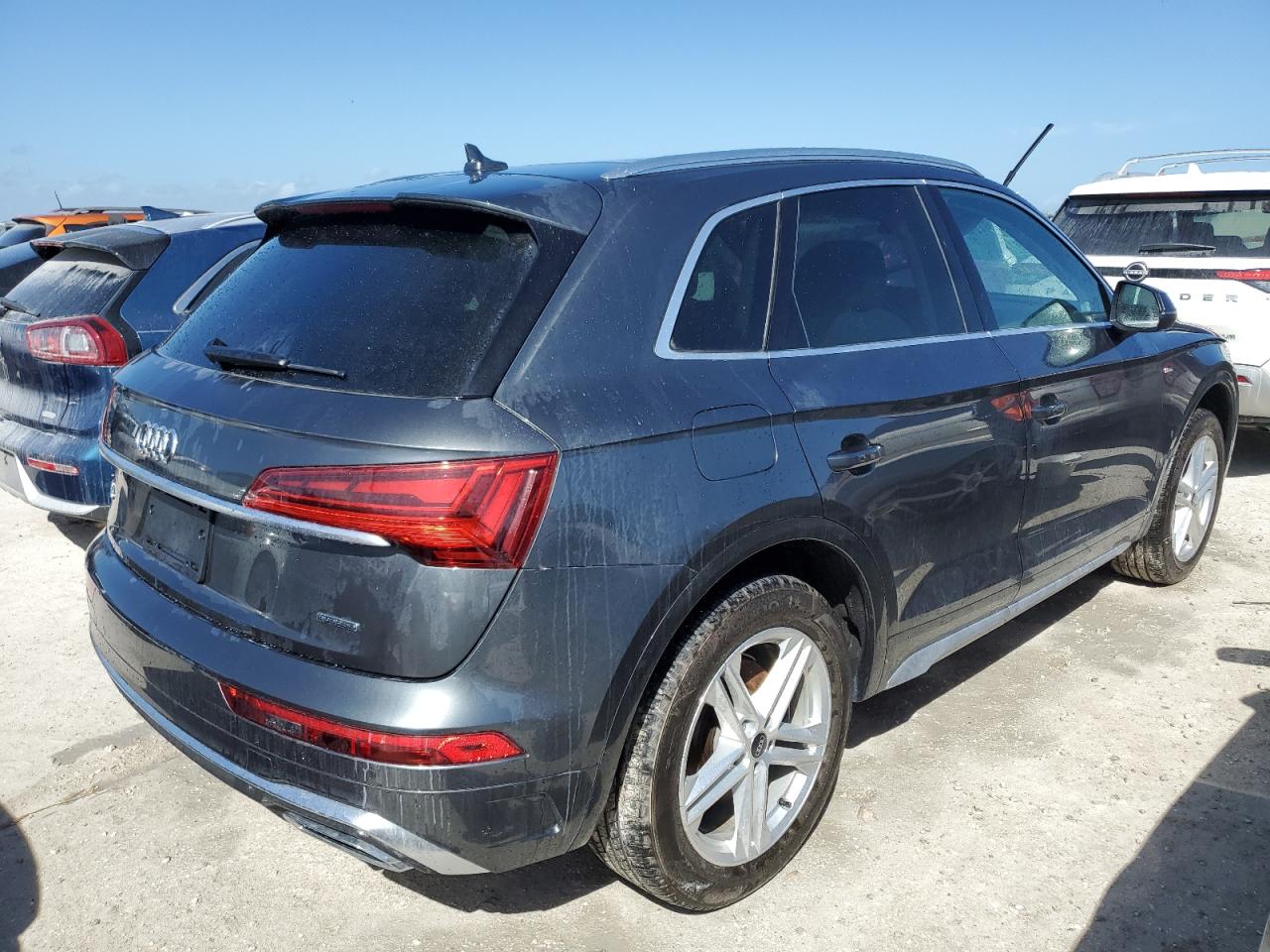 VIN WA1E2AFY1N2083172 2022 AUDI Q5 no.3