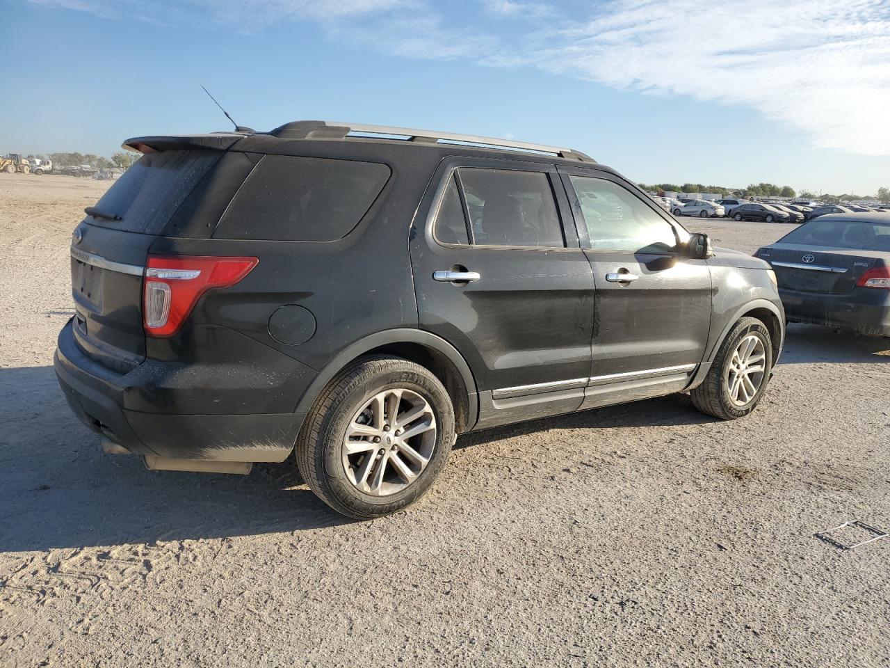 2012 Ford Explorer - Image 3