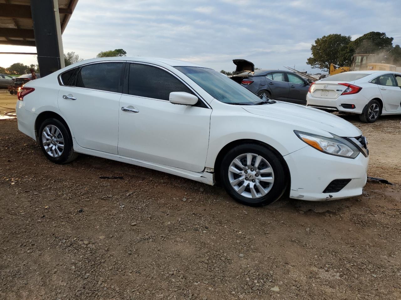 2018 Nissan Altima - Image 4