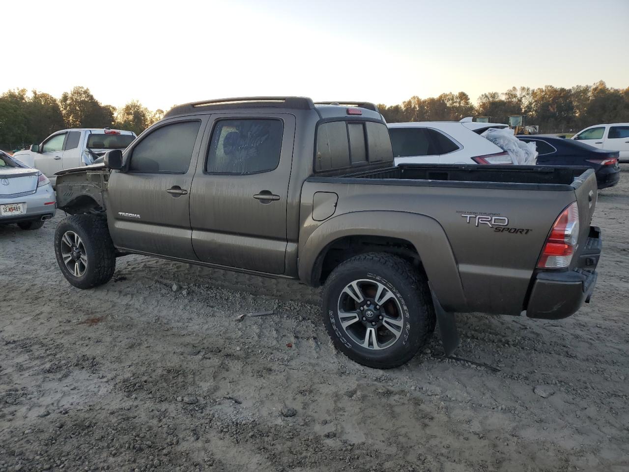 2010 Toyota Tacoma - Image 2