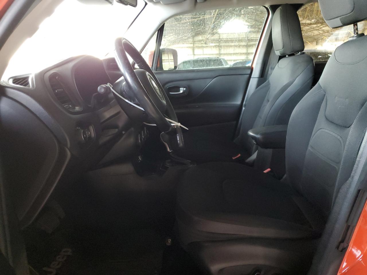 2017 Jeep Renegade - Image 7