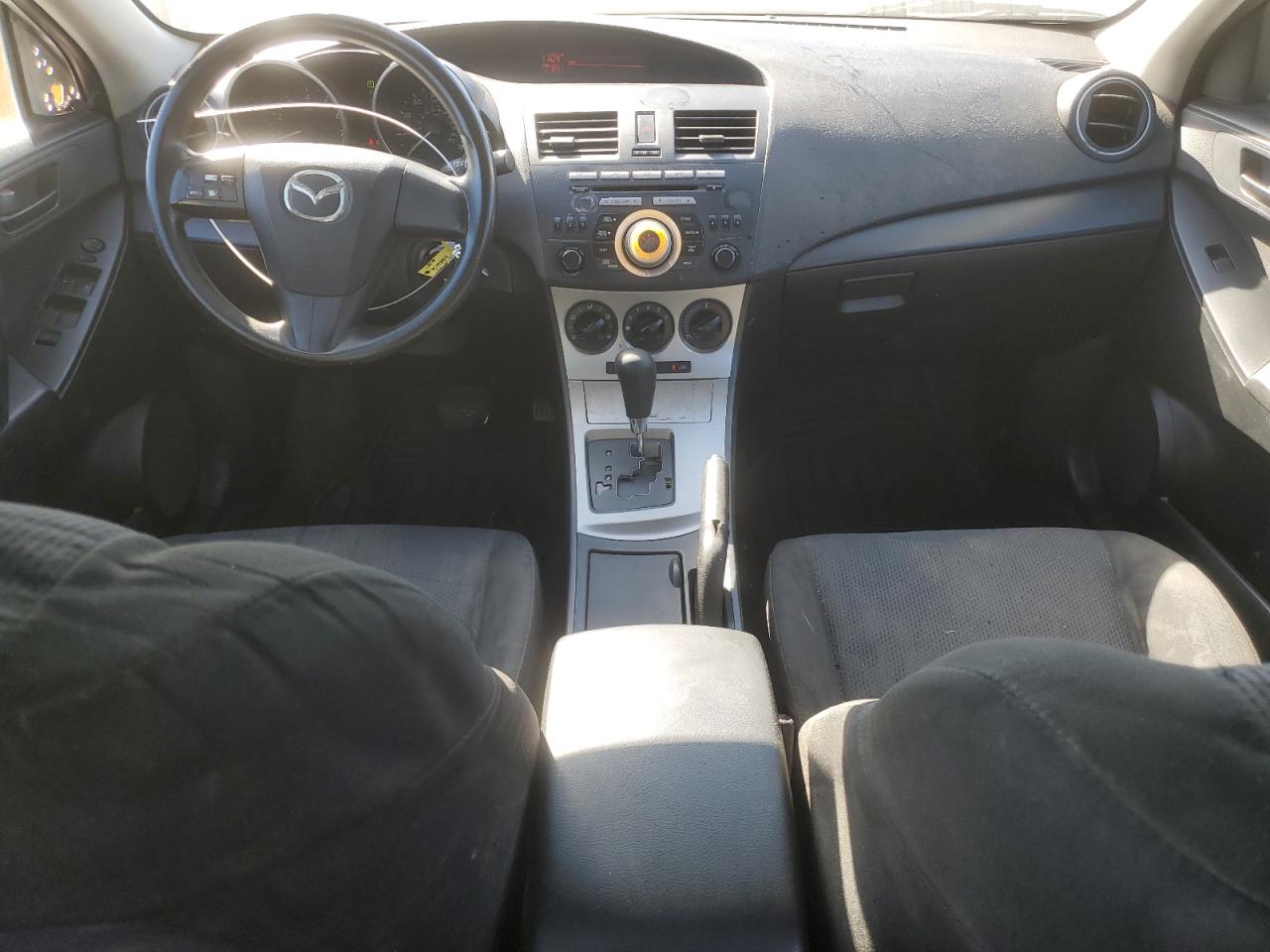 2010 Mazda 3 - Image 8