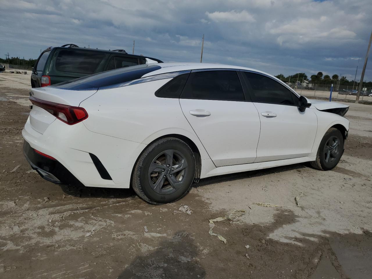 2022 Kia K5 - Image 3