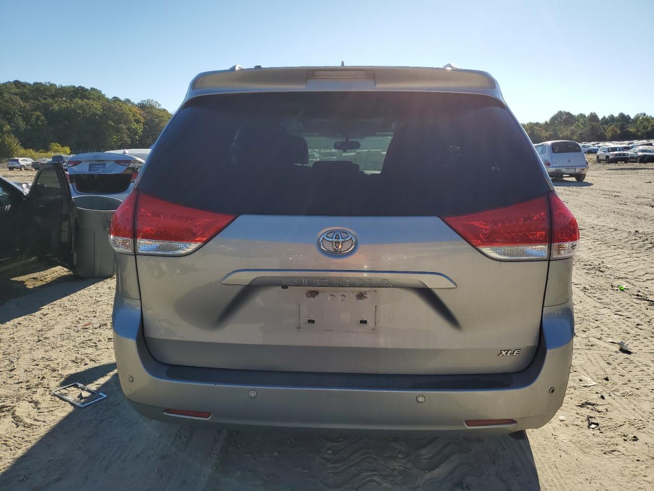 2012 Toyota Sienna Xle VIN: 5TDYK3DC6CS248905 Lot: 75514764