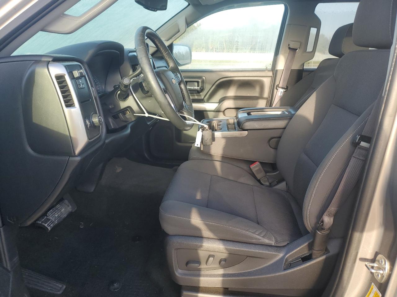 2017 Chevrolet Silverado - Image 7