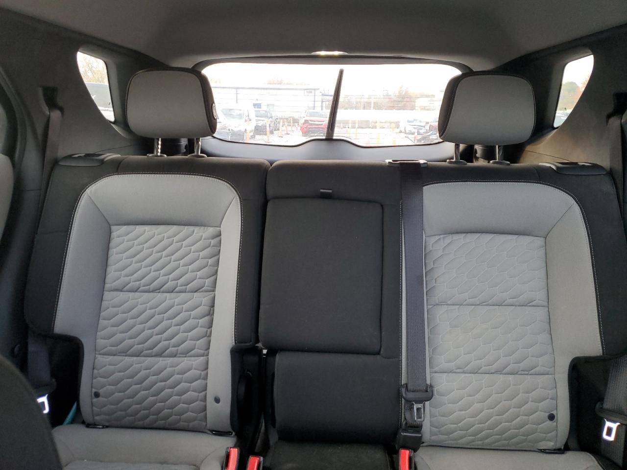 2020 Chevrolet Equinox - Image 10