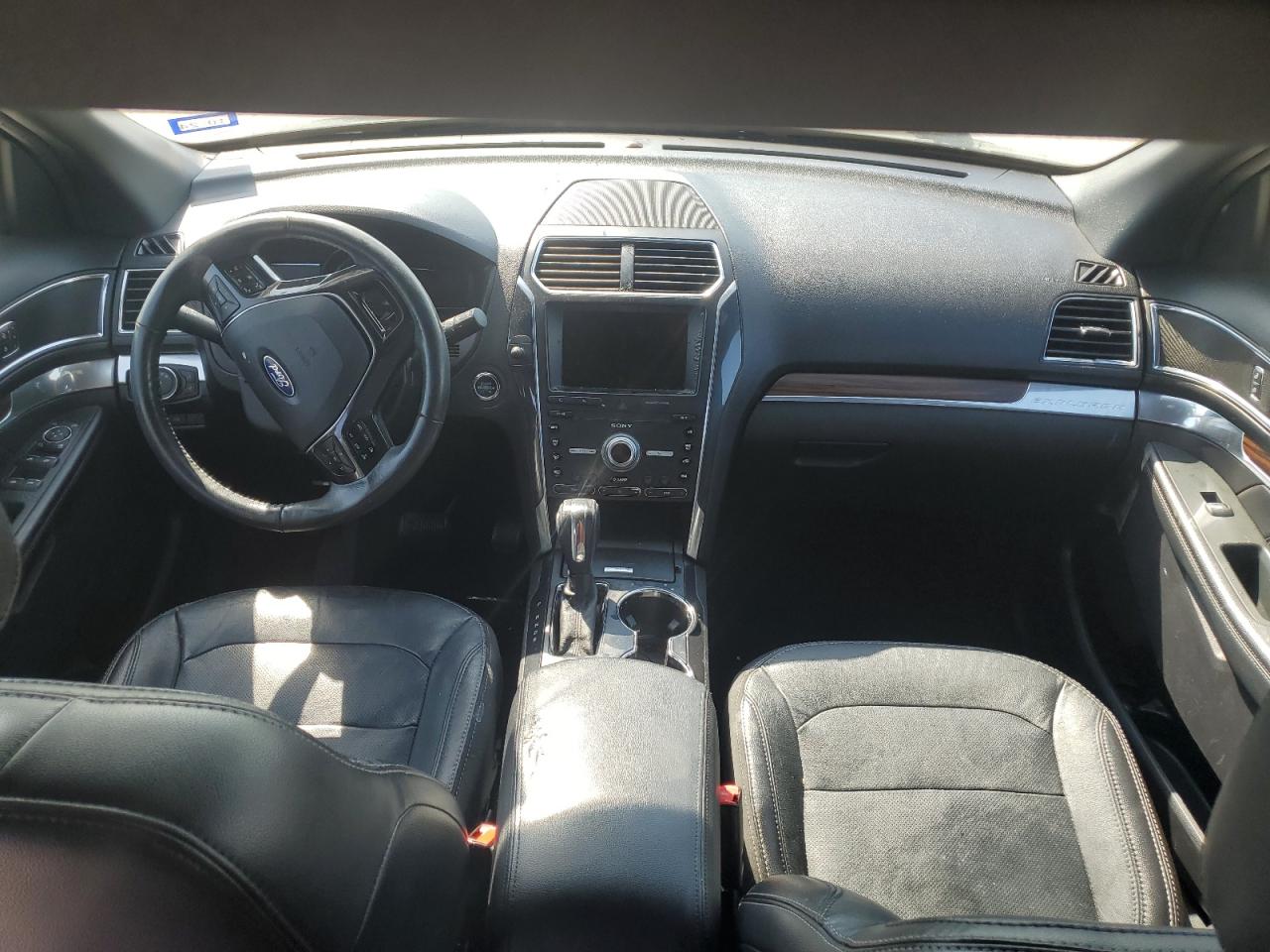 2019 Ford Explorer - Image 8