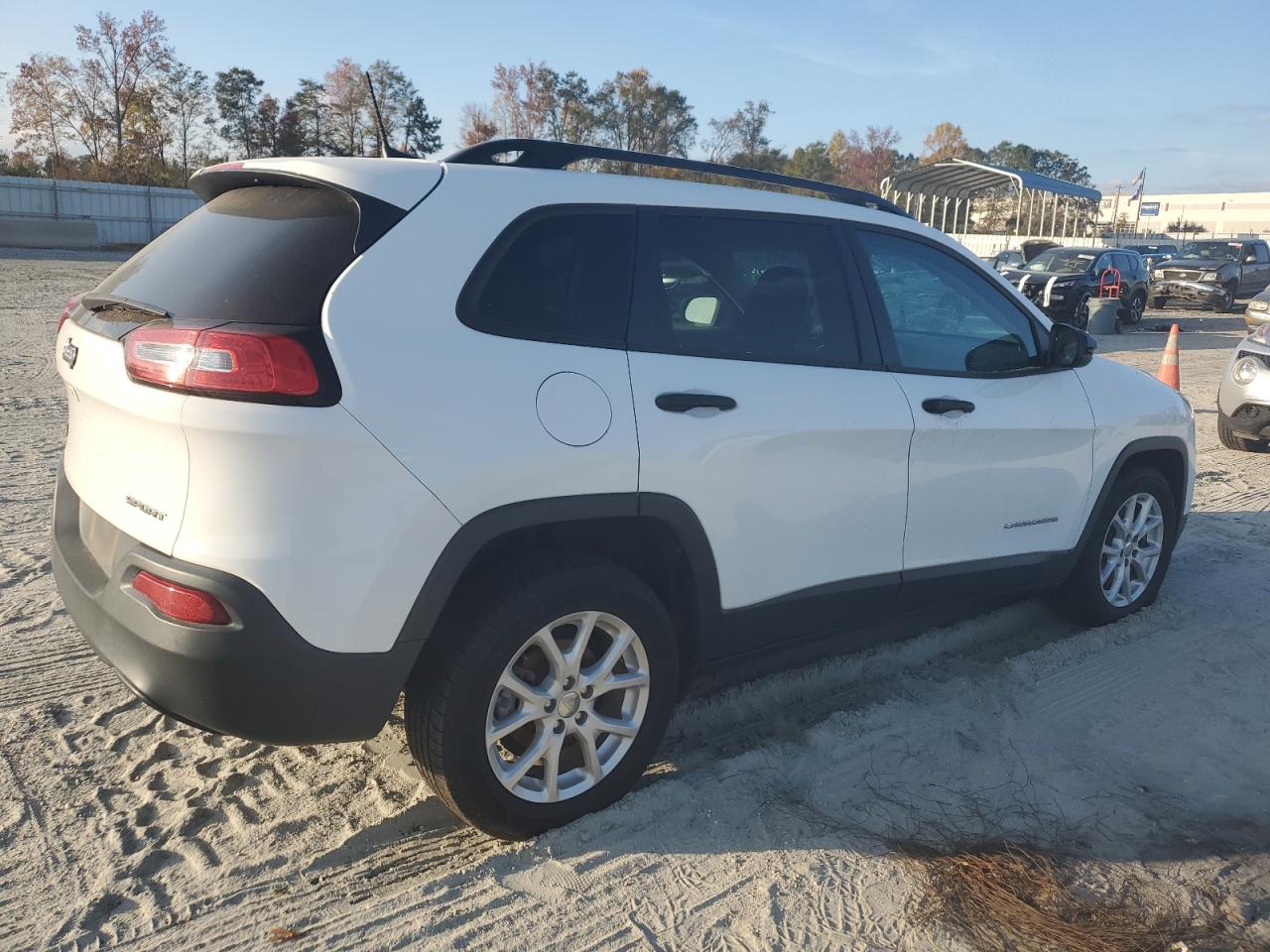 2016 Jeep Grand Cherokee - Image 3