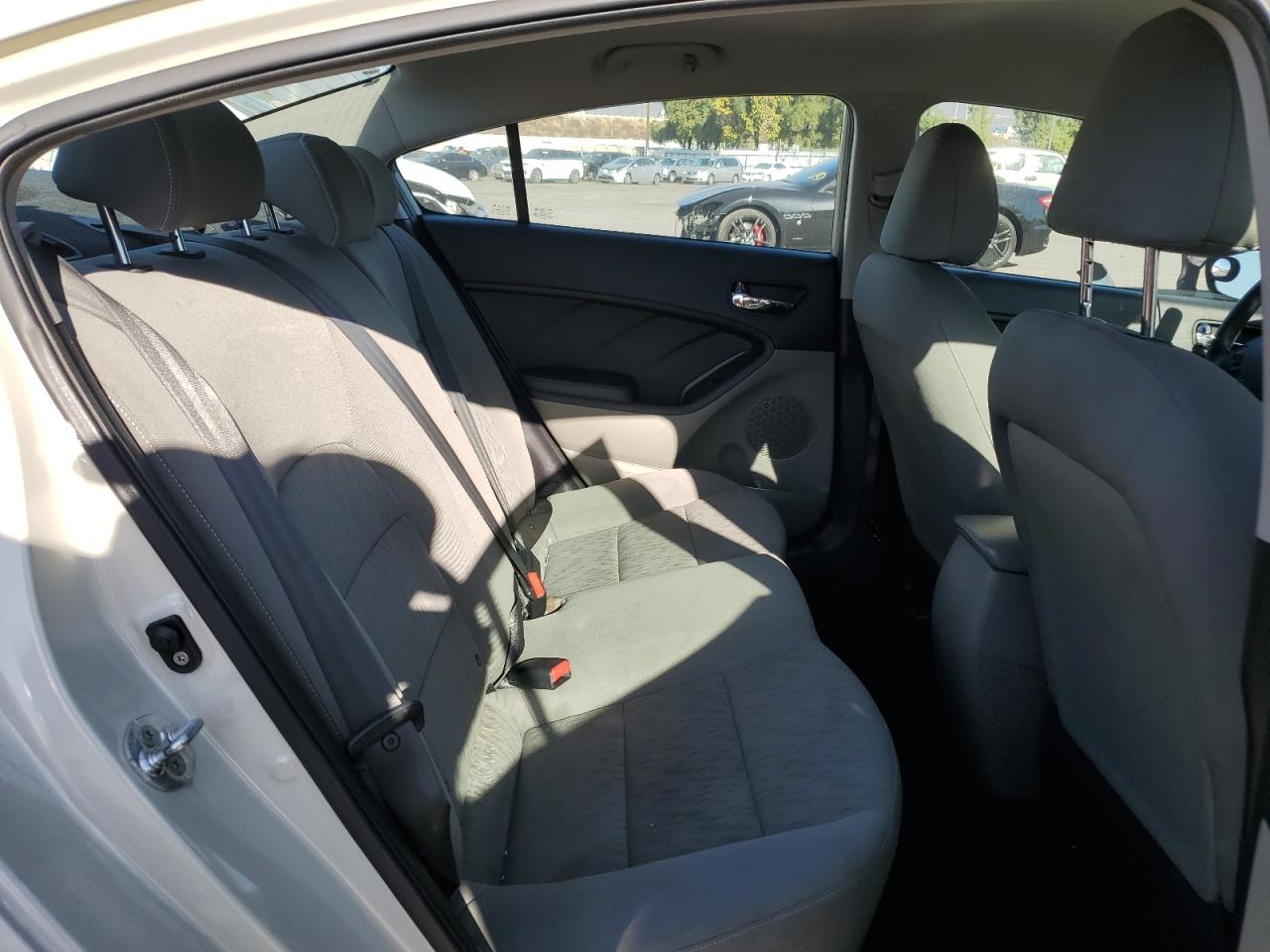 2014 Kia Forte - Image 10